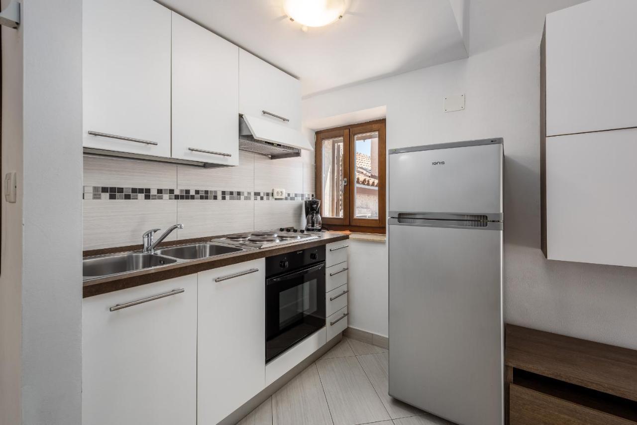 Apartments Dante Umag Exterior photo