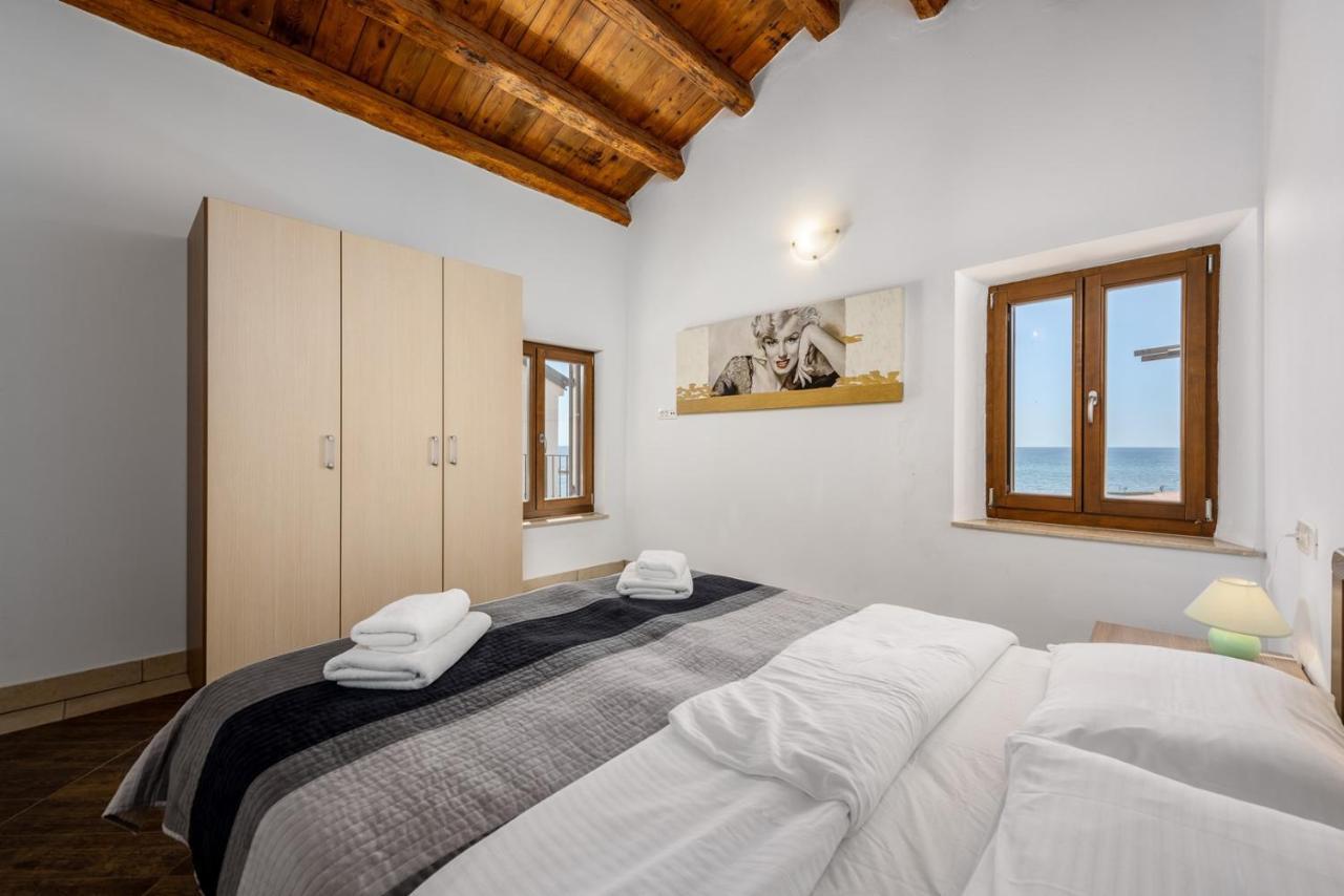 Apartments Dante Umag Exterior photo