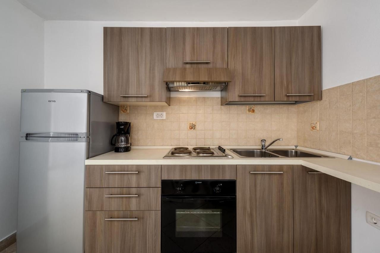 Apartments Dante Umag Exterior photo