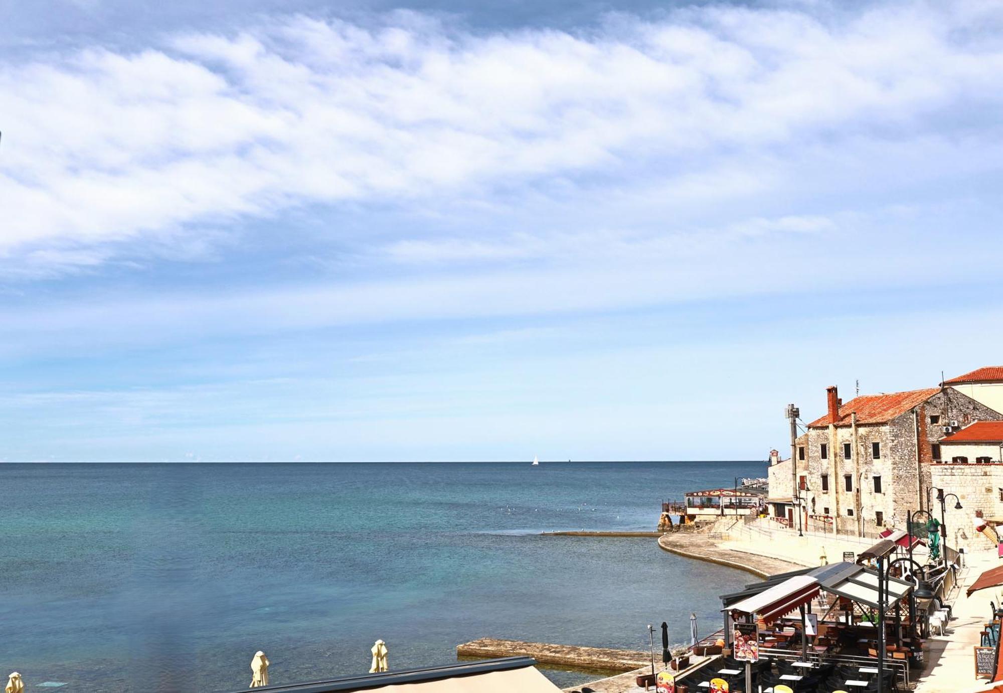 Apartments Dante Umag Exterior photo